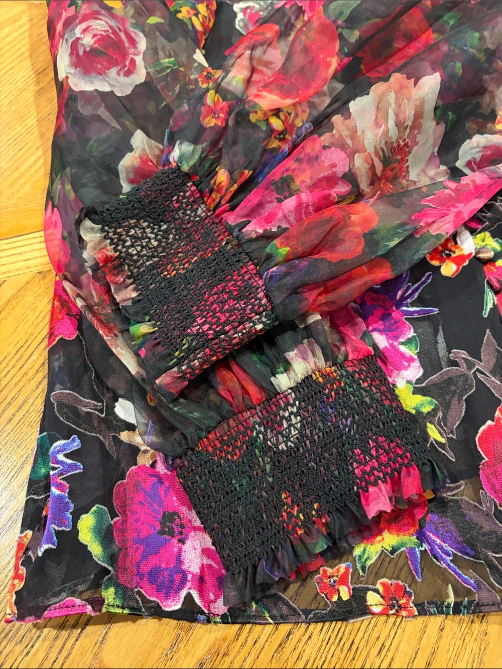 Alice + Olivia Brentley Floral Tie-Neck Silk Blend Blouse  Size Large Whimsigoth - Picture 6 of 16